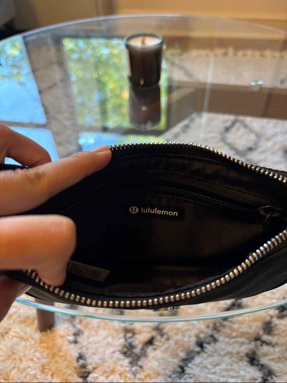 Lululemon Bundle of City Essentials Mini Shoulder Bag 1L and Nano Shoulder Bag - Picture 3 of 4